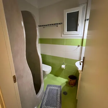 アパート Alexandra's イラクリア